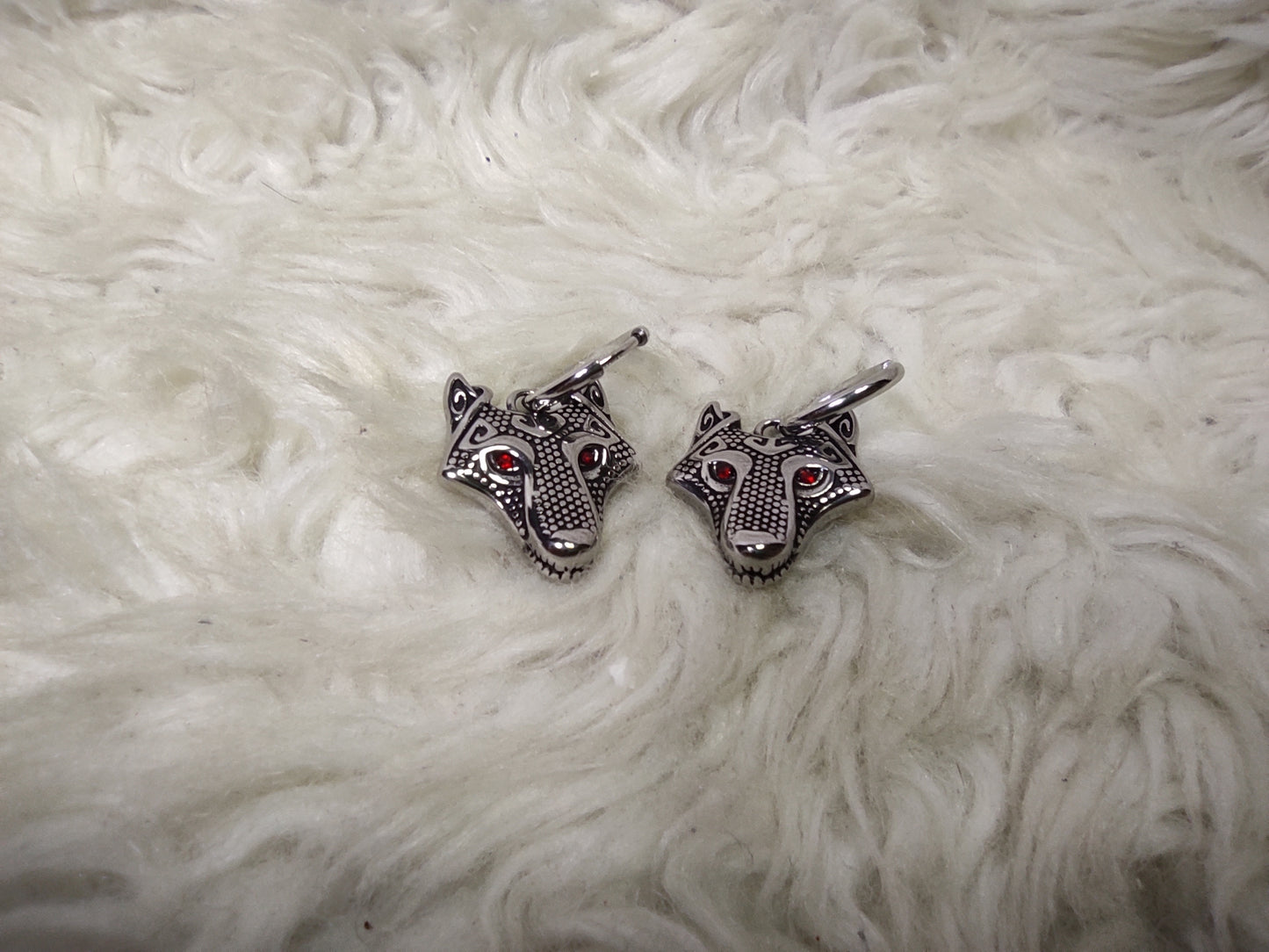 Boucles d'oreilles loup en acier inoxydable